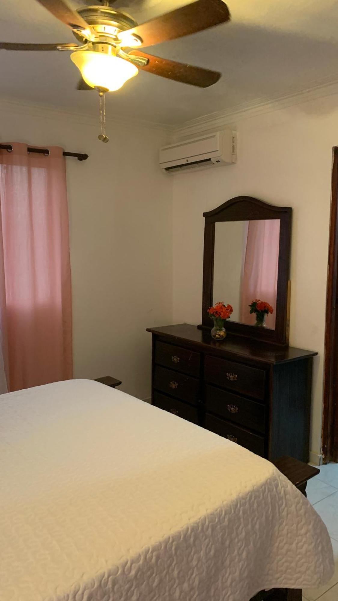 El Higo Apartahotel Dona Reyna Alojamientos En Santo Domingo A 5 Min De Aeropuerto Internacional Las Americas المظهر الخارجي الصورة